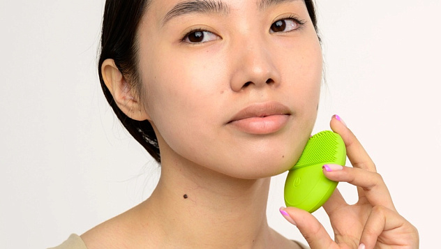 Щетка массажер по уходу за кожей лица GESS-699 Mango